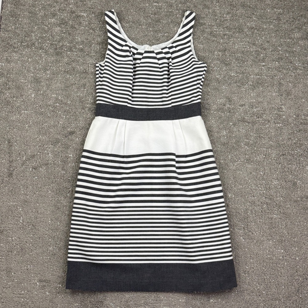Banana Republic Dress Womens 8 Black White Striped Italian Fabric Fit & Flare